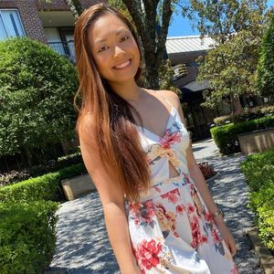 Meet your Posher, Julia bianca